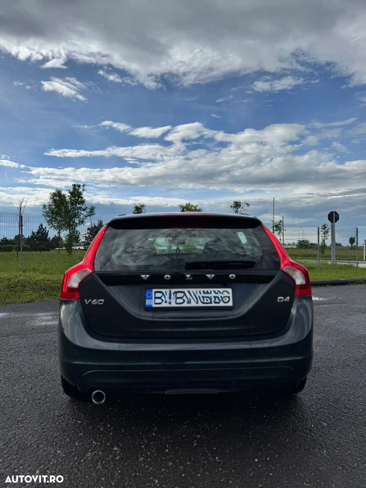 Volvo V60 D4 Geartronic Summum - 5
