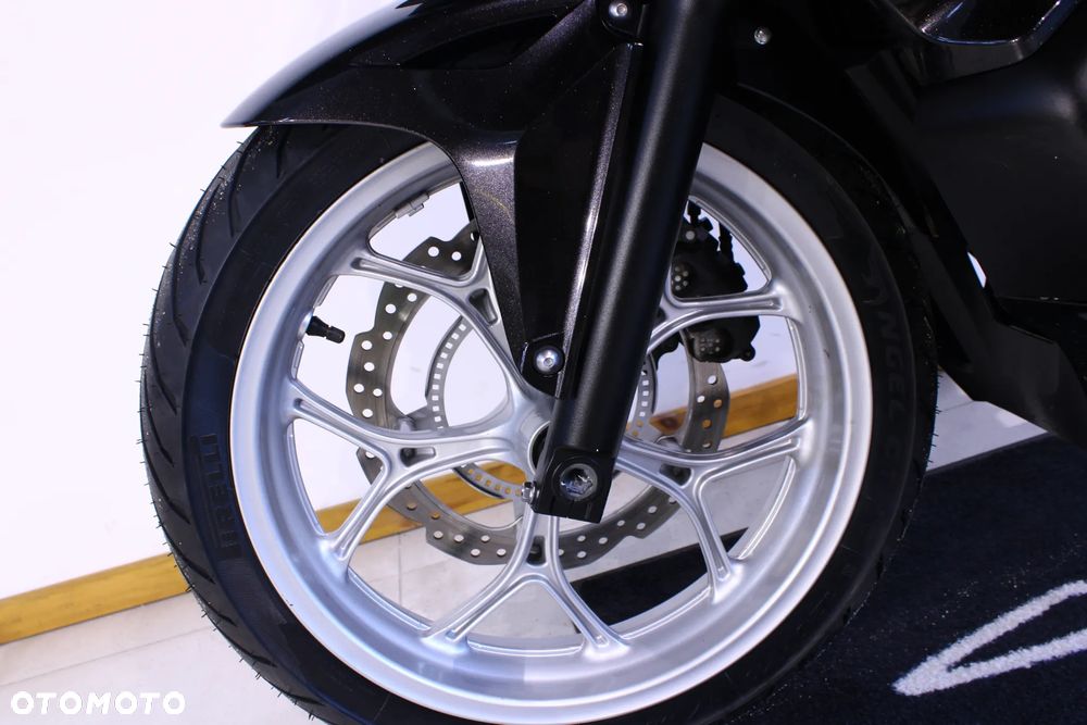 Honda NC - 25