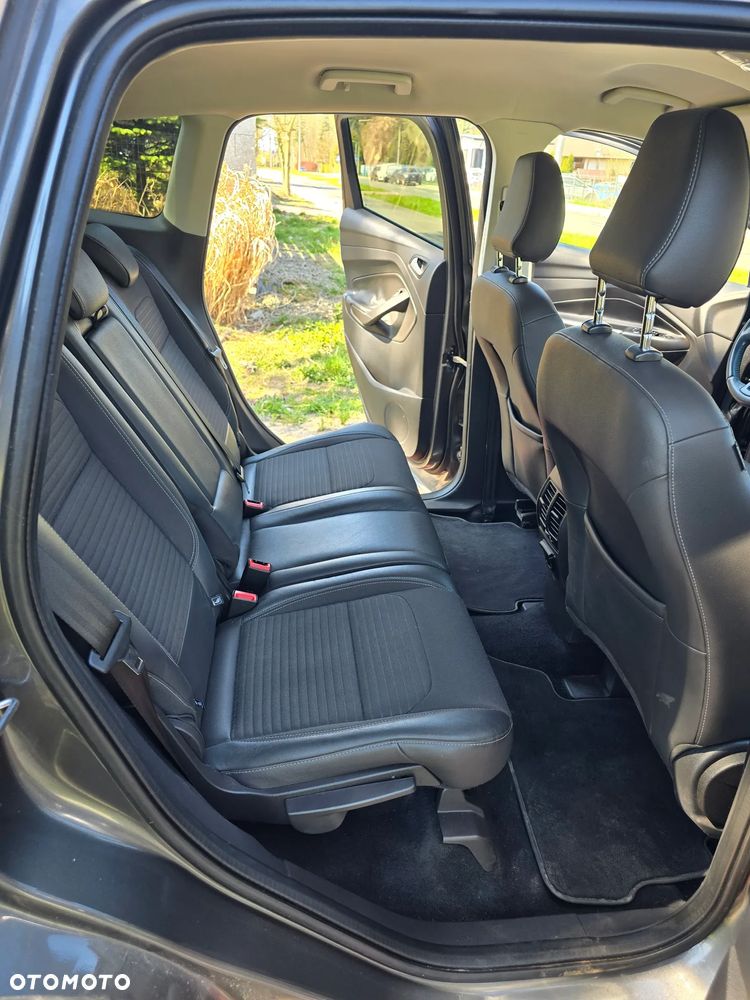 Ford Kuga 1.5 EcoBoost 2x4 Titanium - 23