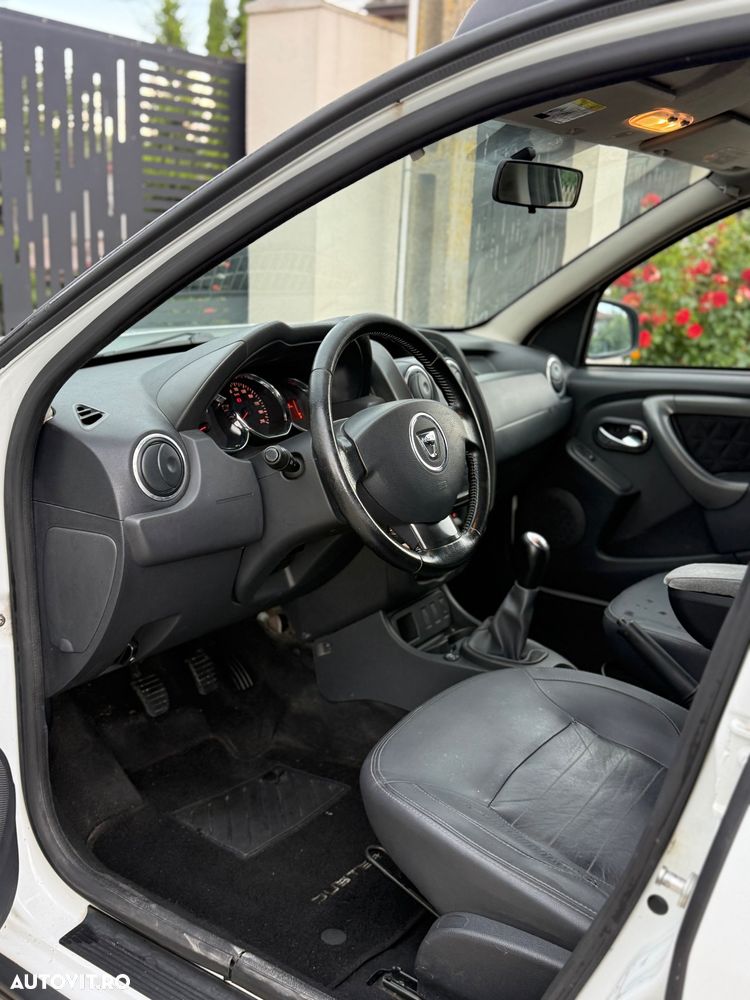 Dacia Duster 1.6 4x2 Laureate - 10