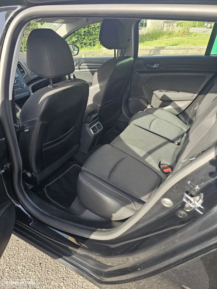 Renault Mégane Sport Tourer 1.5 dCi Comfort SS - 14