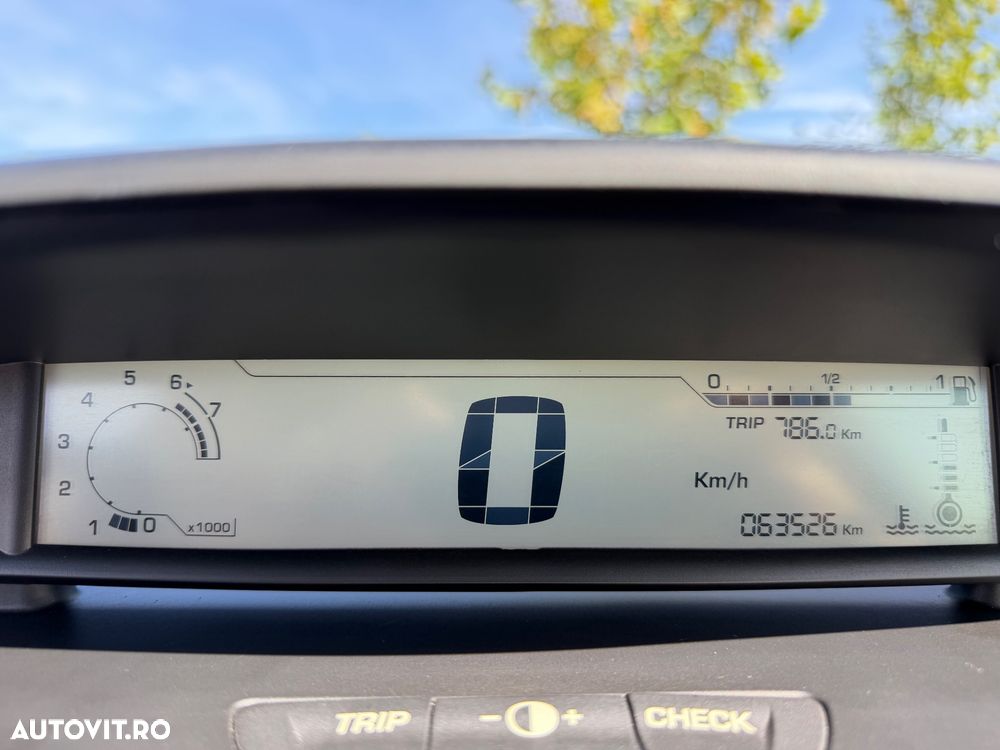 Citroen C4 2009 photo 5