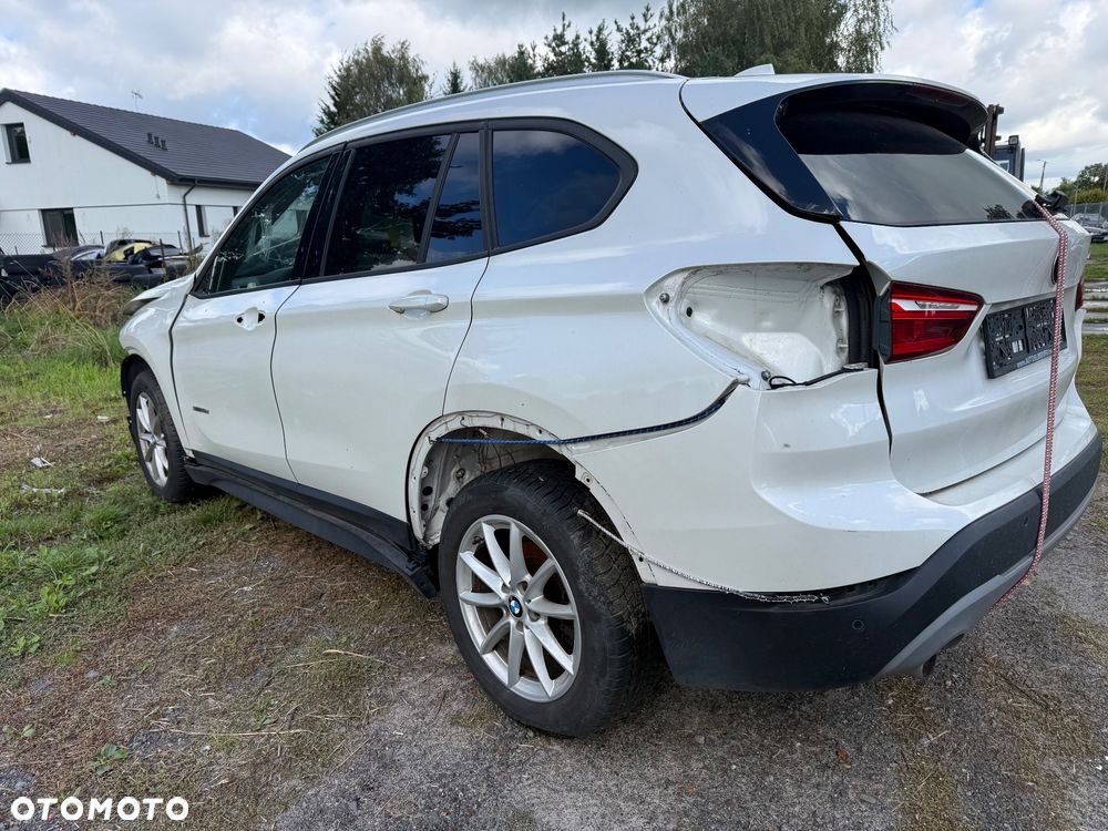 BMW X1 sDrive18d Sport Line - 2