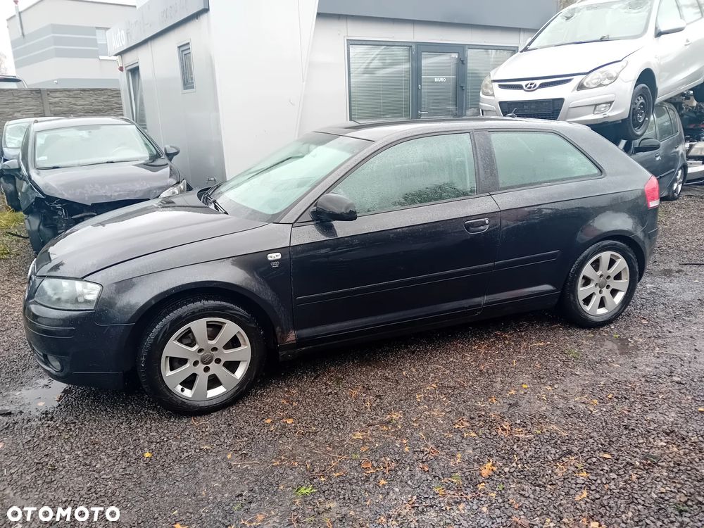*AUDI A3 8P* Samochód na części - 1