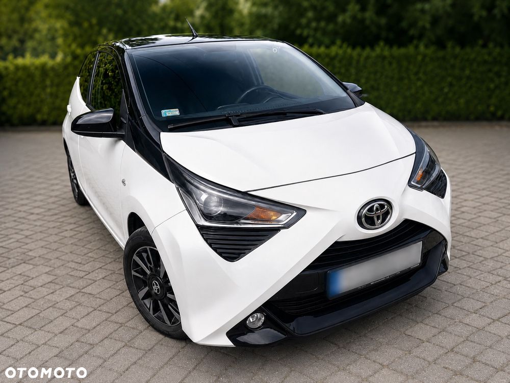 Toyota Aygo x.shift x-play connect - 4