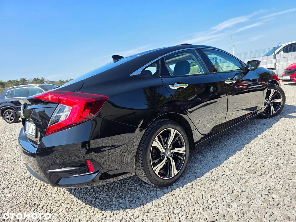 Honda Civic 1.5 i-VTEC Turbo CVT Executive - 9