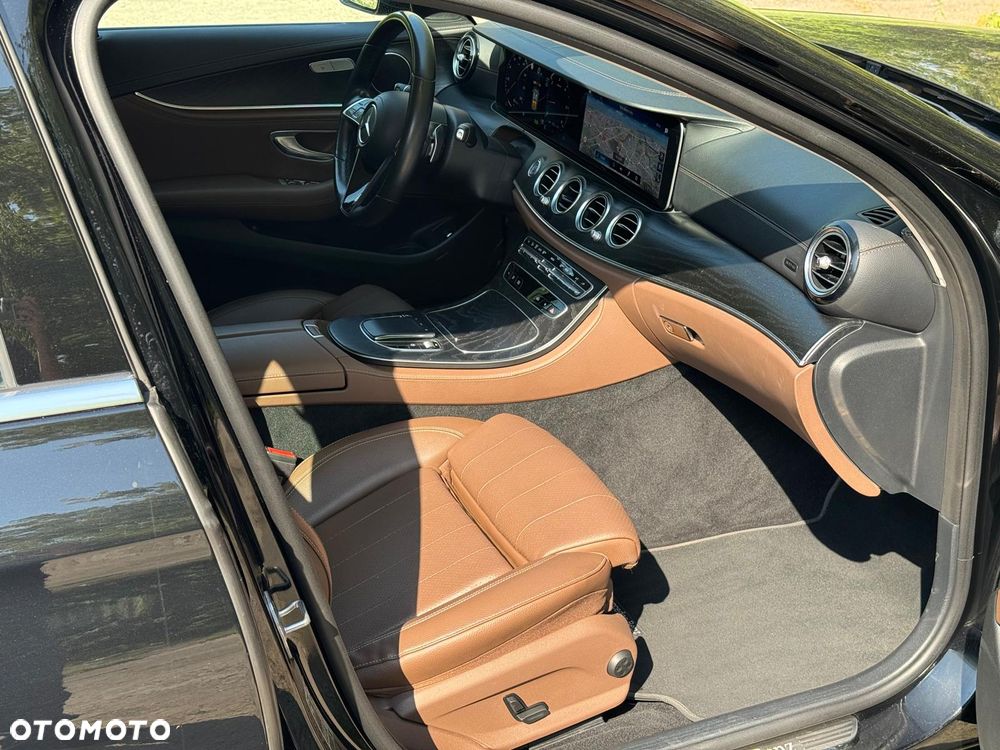 Mercedes-Benz Klasa E 220 d 4-Matic Avantgarde - 13