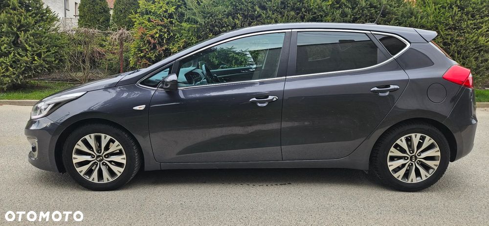 Kia Ceed 1.6 CRDi 136 ISG UEFA EURO 2016 - 2