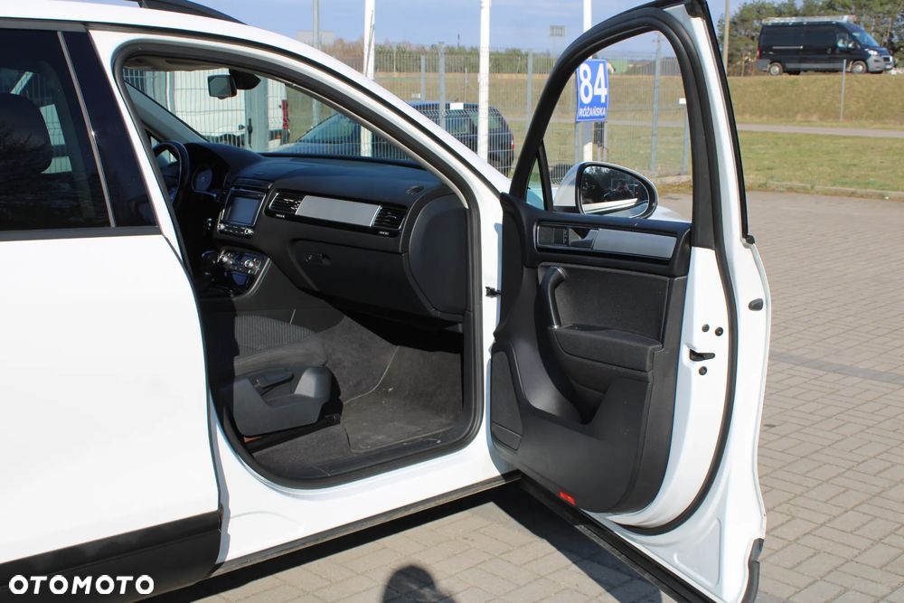 Volkswagen Touareg - 24