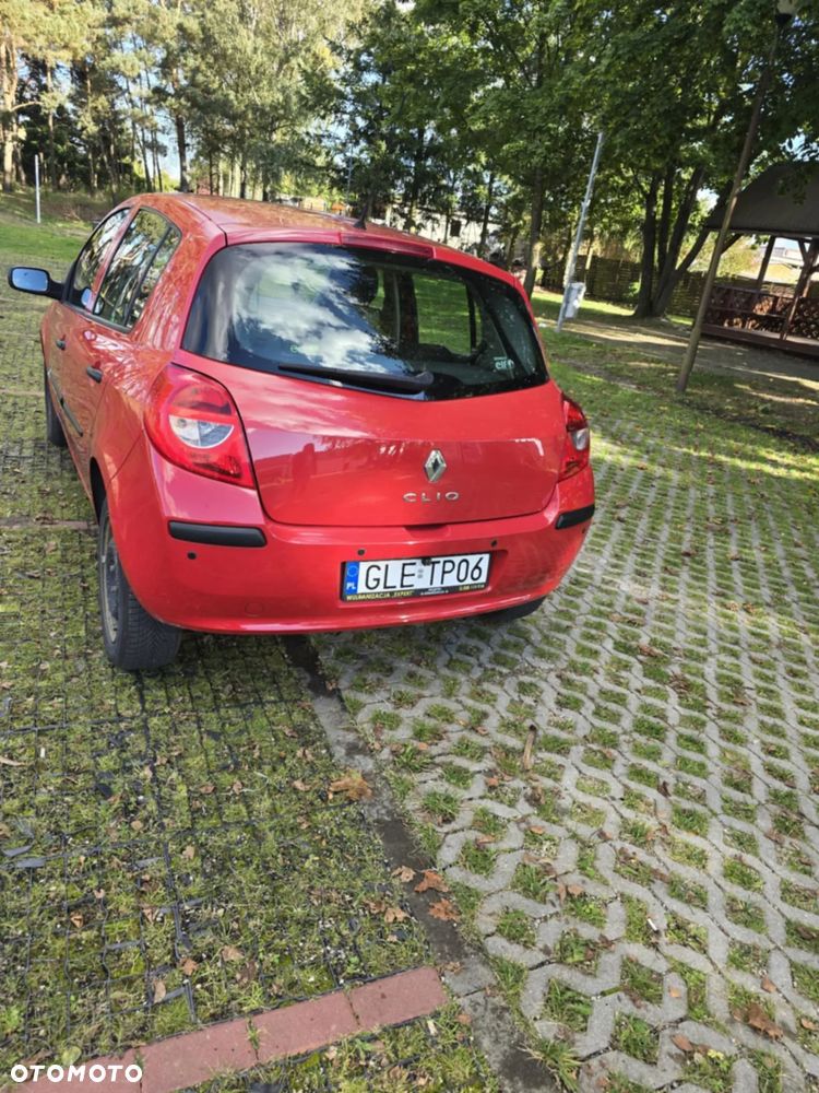 Renault Clio 1.2 16V Alize - 4