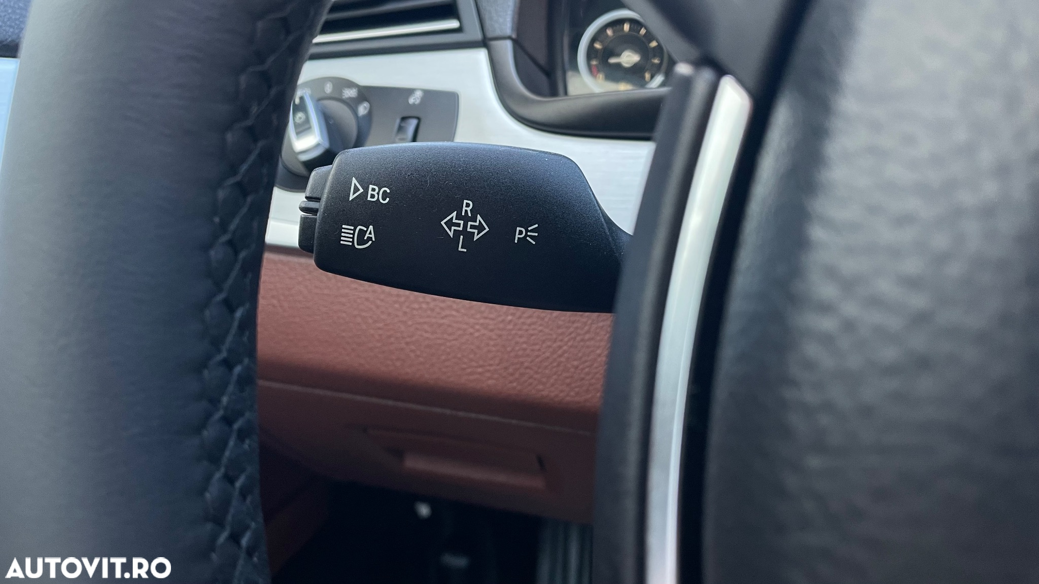 BMW Seria 5 520d Touring Sport-Aut. - 16