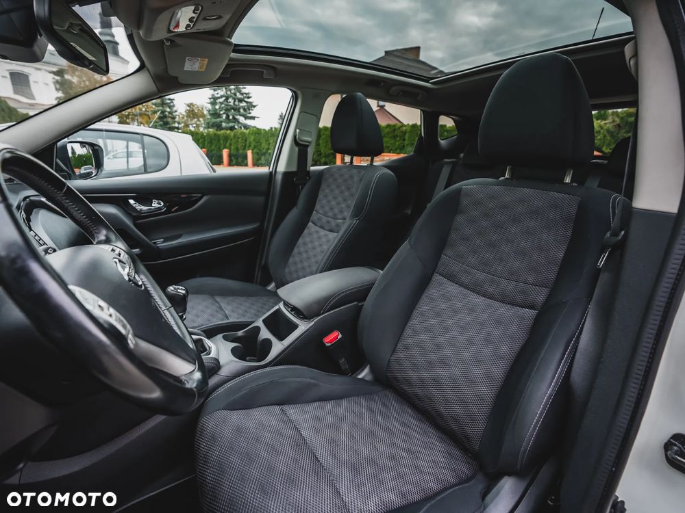 Nissan Qashqai 1.2 DIG-T N-Connecta - 33