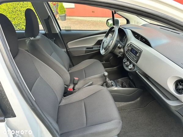 Toyota Yaris - 12