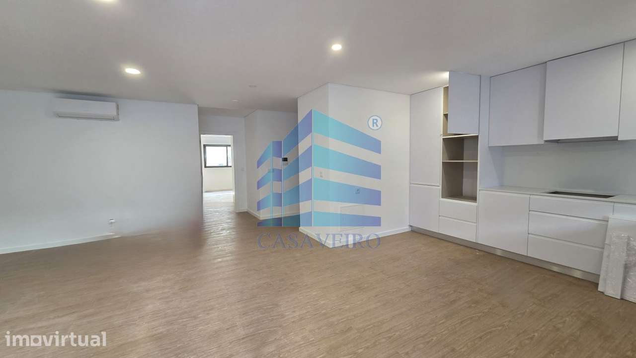 Apartamento T2  com Terraço no centro de Esgueira - Vista 6