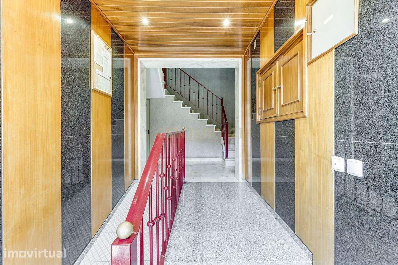 T3 na Amadora – Conforto, Espaço e Excelente Localização! - Grande imagem: 2/24