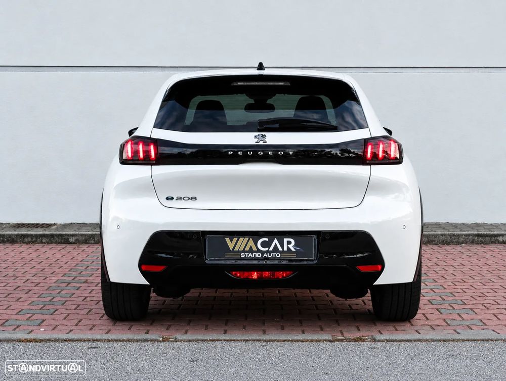 Peugeot e-208 Allure - 10
