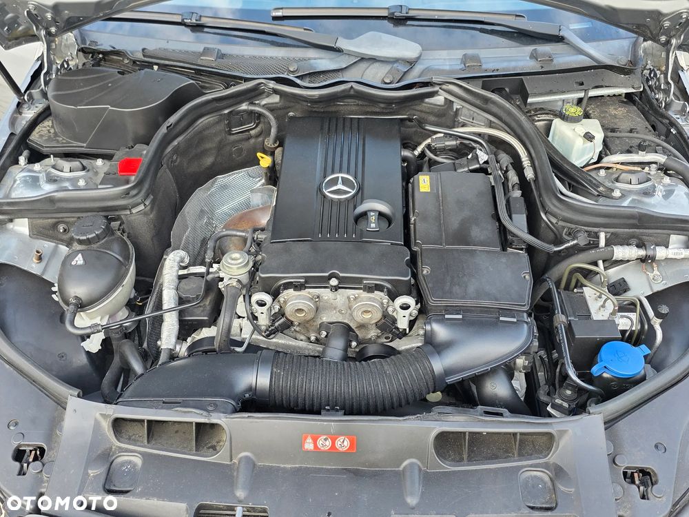 Mercedes-Benz Klasa C 180 Kompressor BlueEFFICIENCY - 29