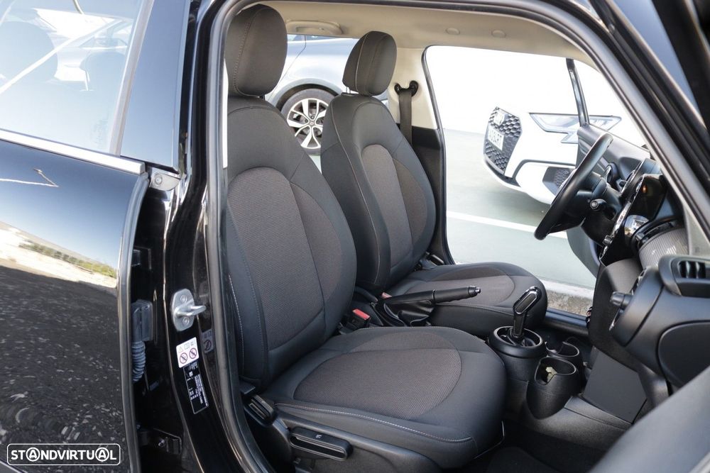 MINI 5 Portas Cooper D 4Business Auto - 18