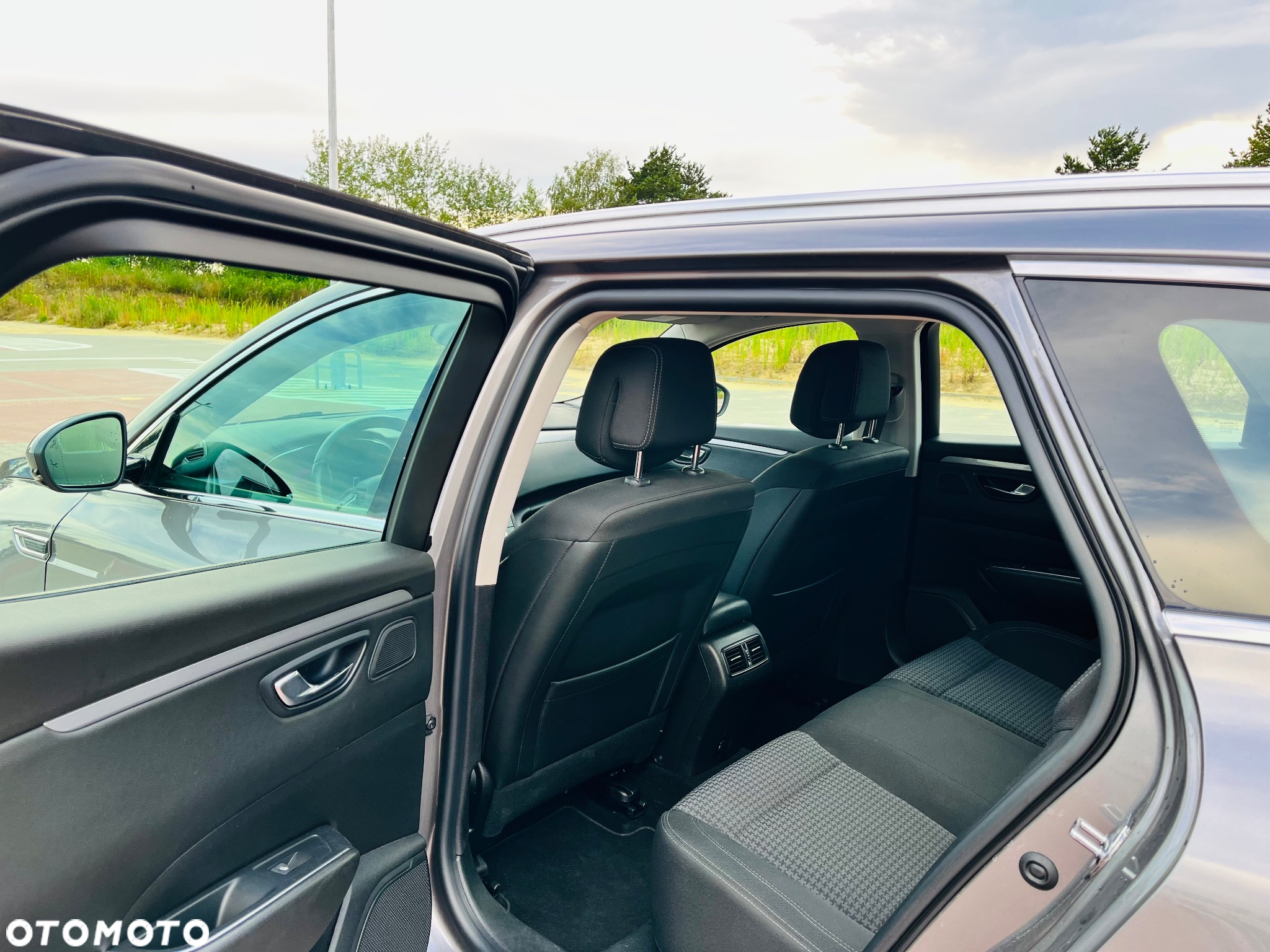 Renault Talisman Grandtour BLUE dCi 160 EDC BUSINESS EDITION - 25