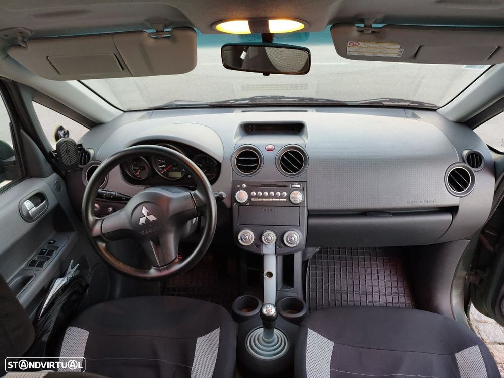 Mitsubishi Colt 1.1 Base - 11