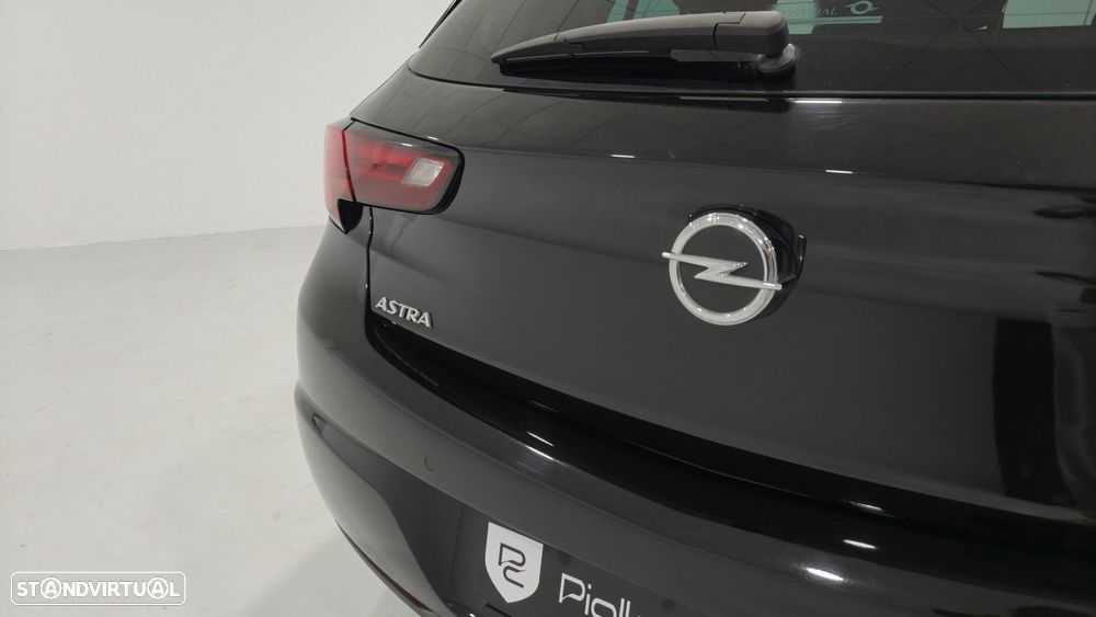 Opel Astra 1.2 T Design & Tech S/S - 13