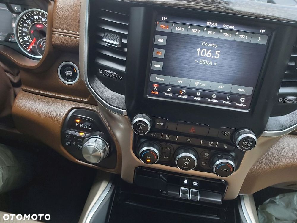 RAM 1500 - 25