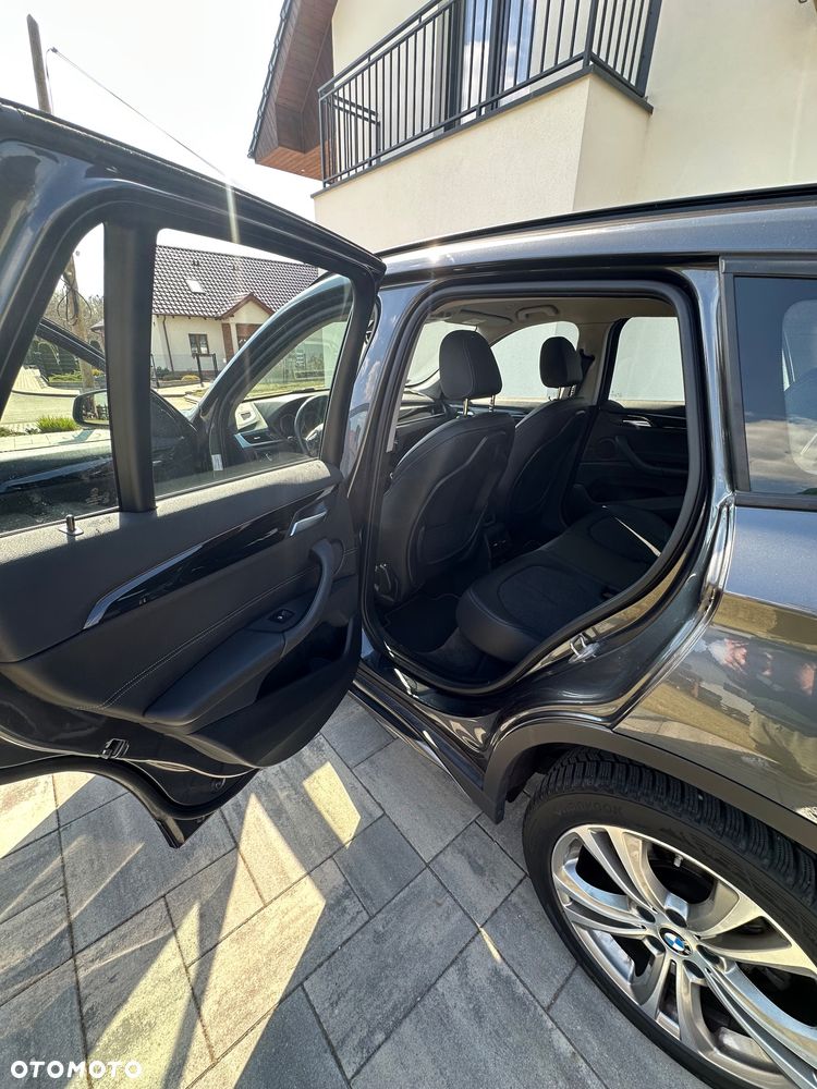 BMW X1 sDrive18i Sport Line - 12