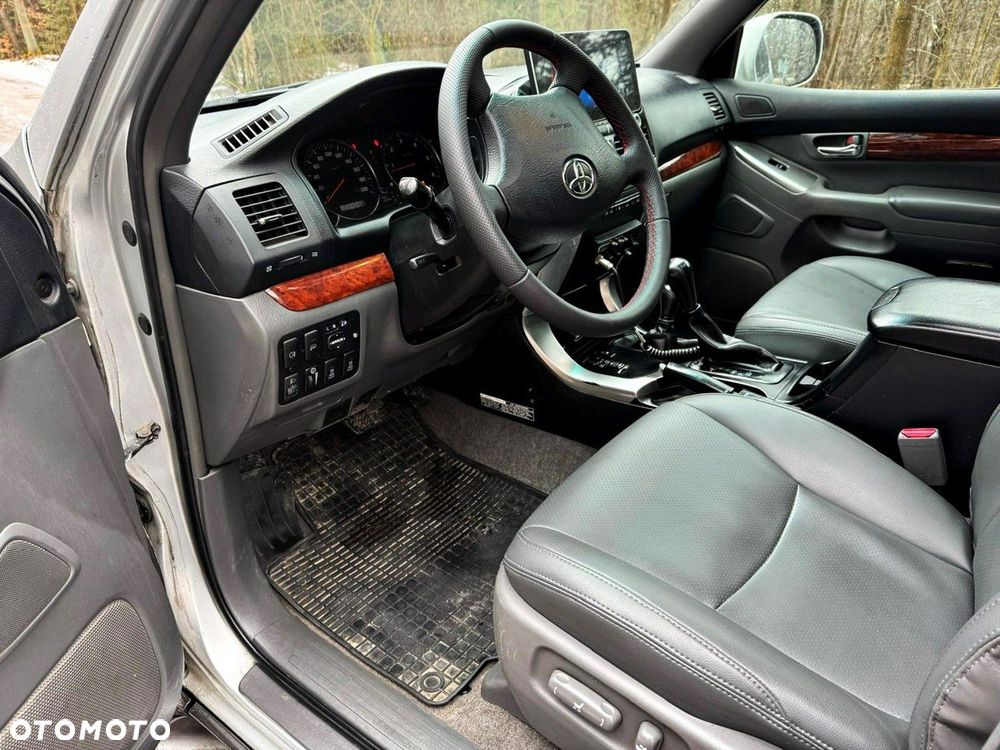 Toyota Land Cruiser LC 3.0 D-4D Prestige - 10