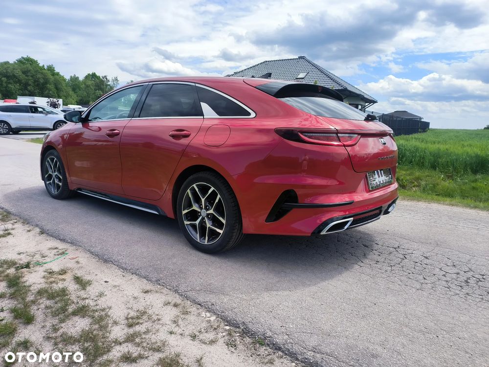 Kia ProCeed - 13
