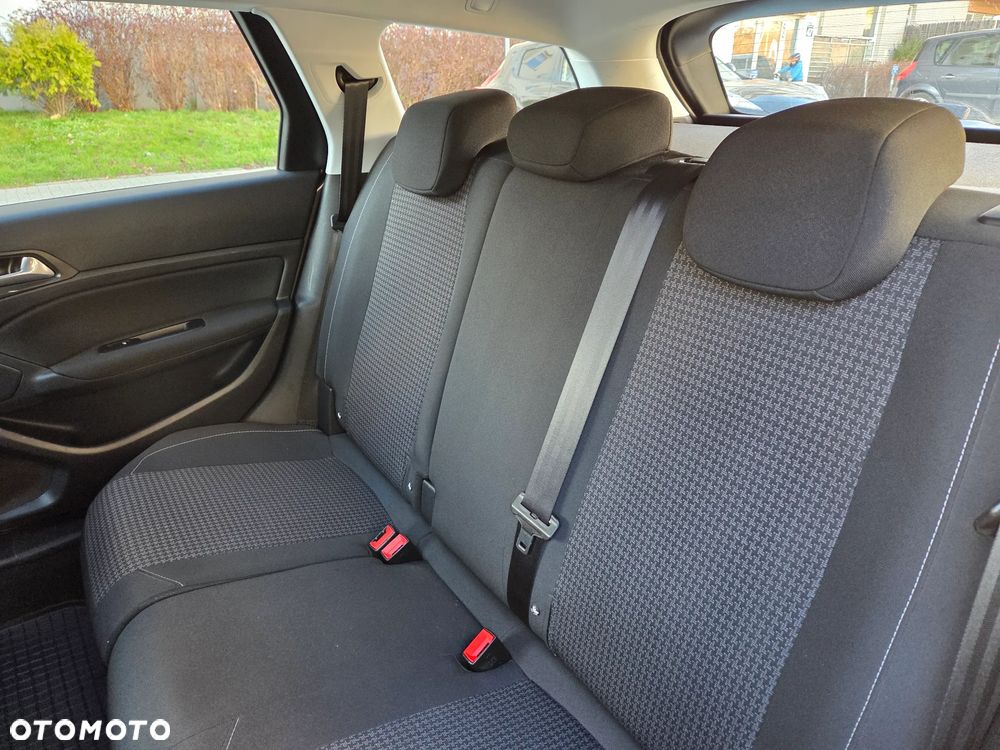 Peugeot 308 1.2 PureTech Allure Pack S&S - 12