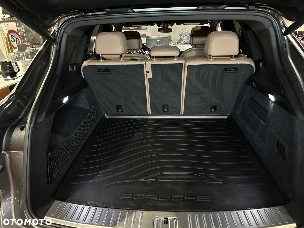 Porsche Cayenne - 14