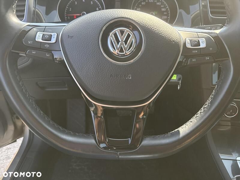 Volkswagen Golf - 13