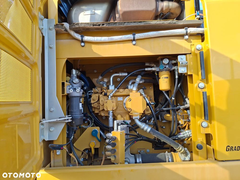 Caterpillar CAT 323 FL - 30
