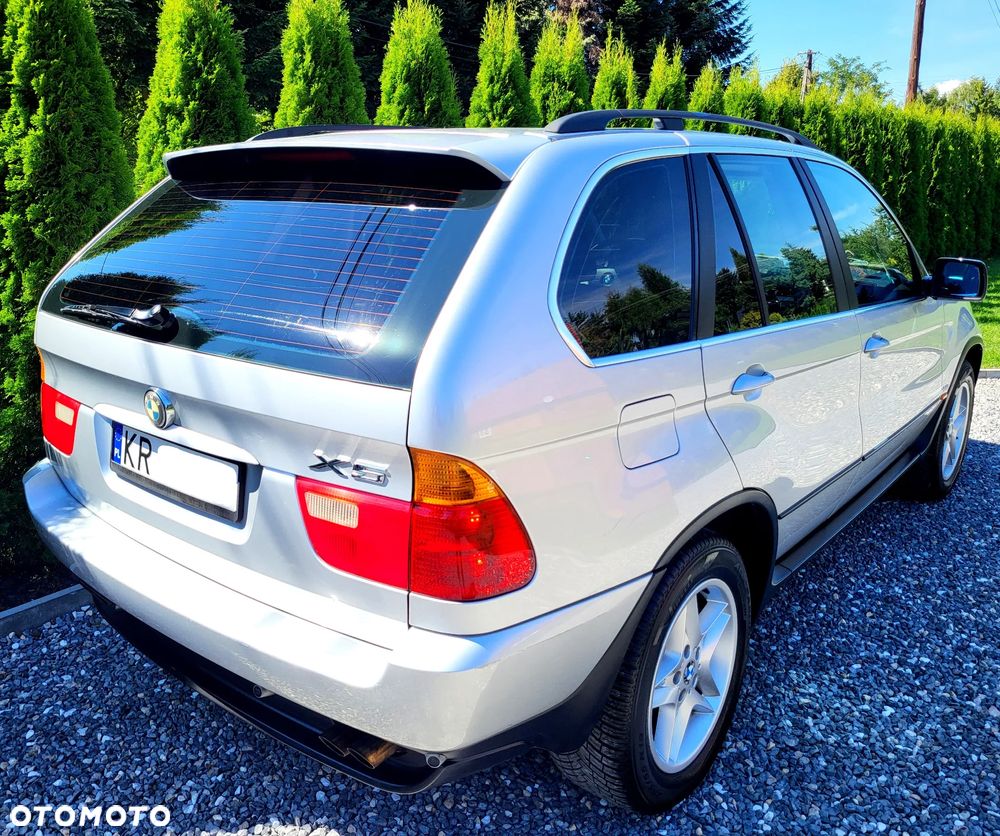 BMW X5 4.4i - 2