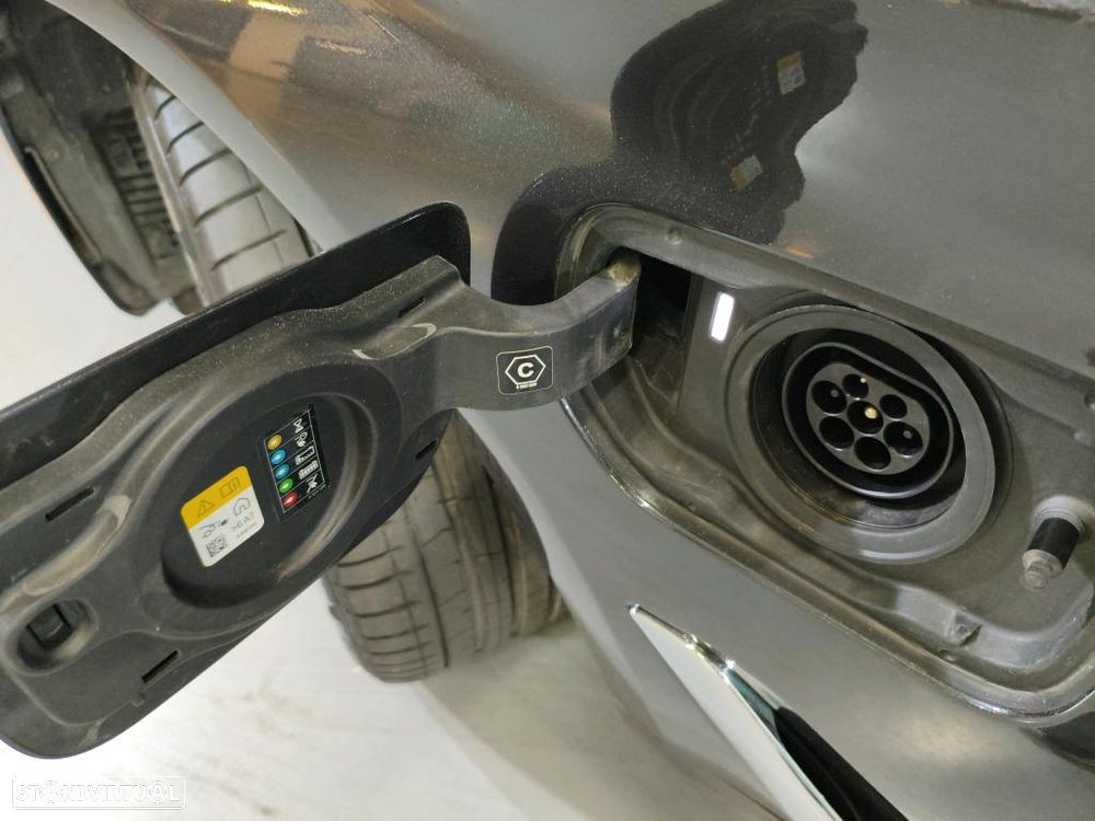 BMW 530 e - 11