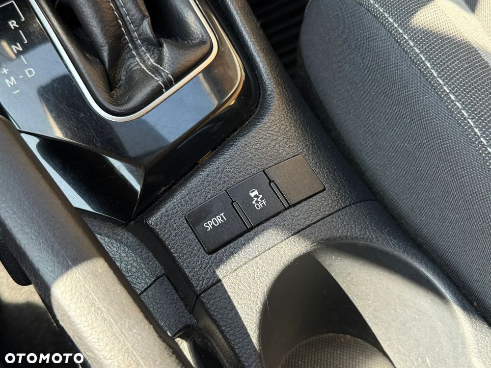 Toyota Auris - 22