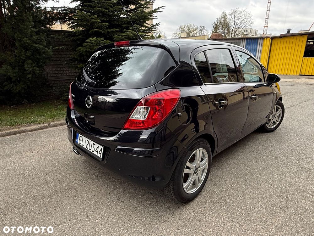 Opel Corsa 1.4 16V Satellite - 6