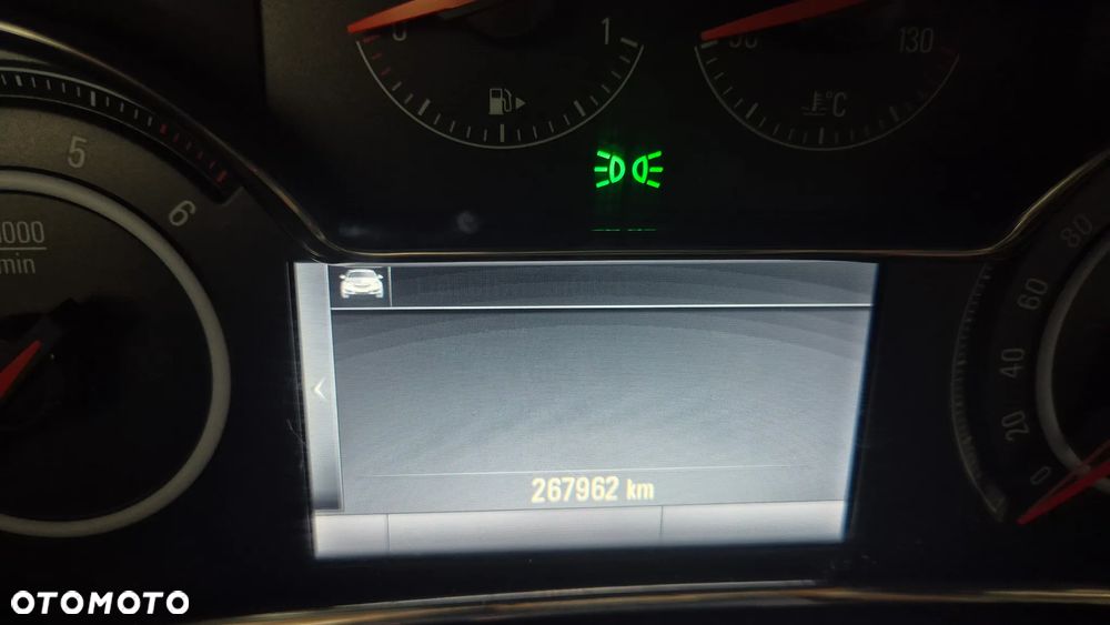 Opel Insignia - 10