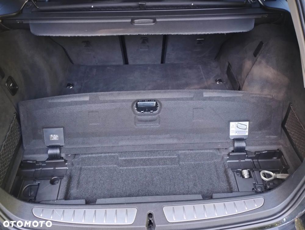 BMW Seria 3 318d - 23