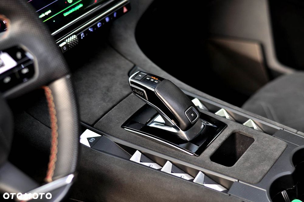 DS Automobiles DS 7 Crossback 1.6 PureTech Performance Line + - 33