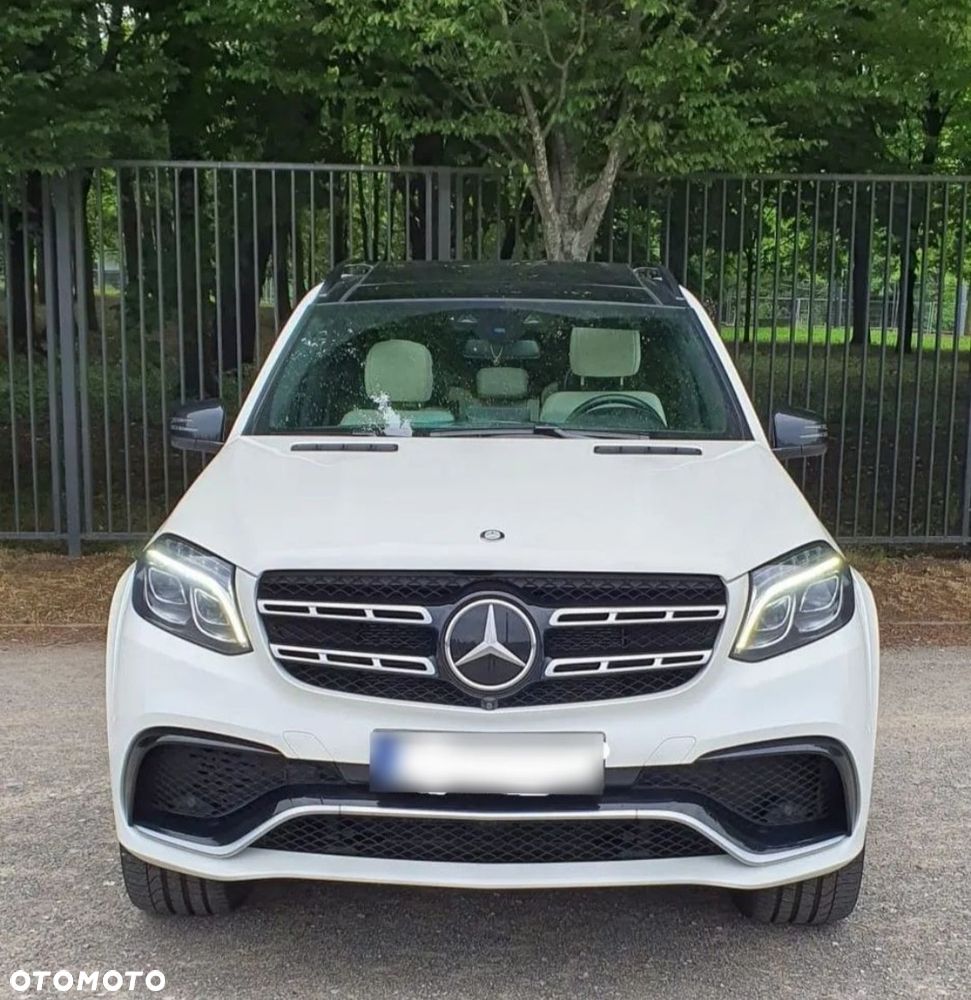 Mercedes-Benz GLS - 11