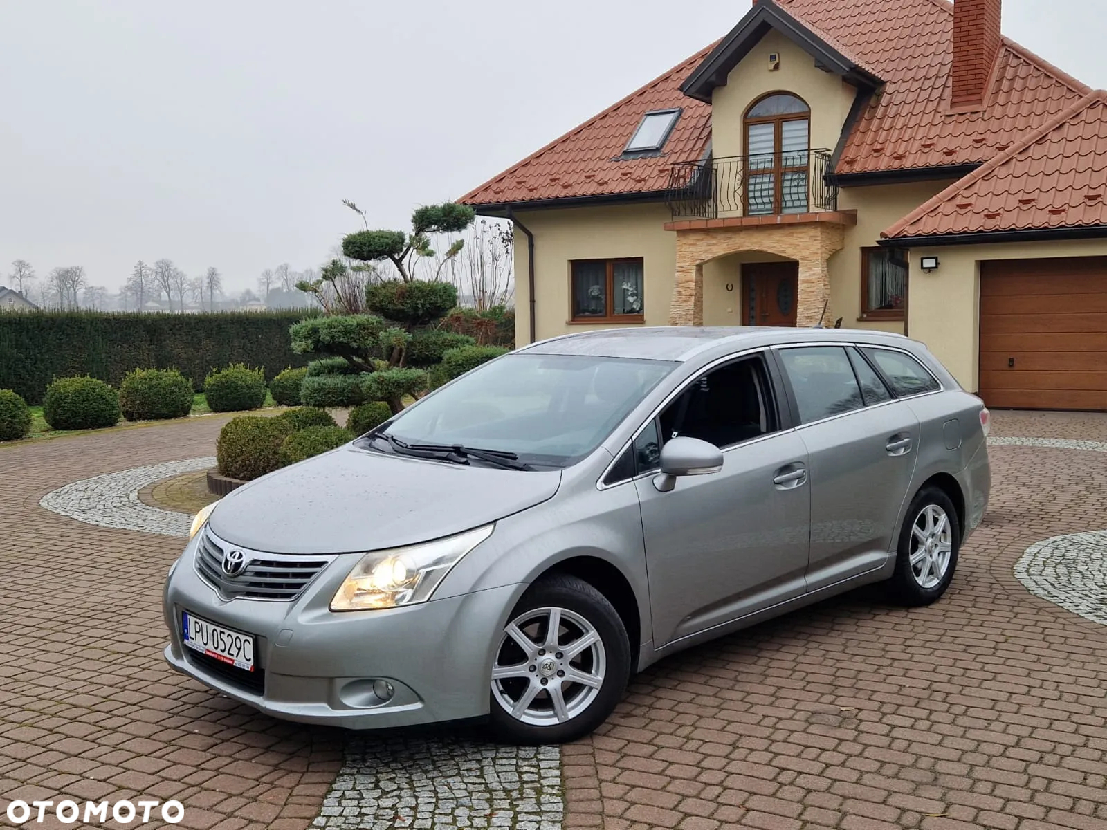 Toyota Avensis - 9