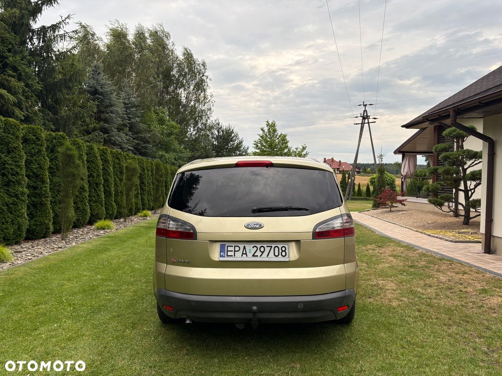 Ford S-Max - 8