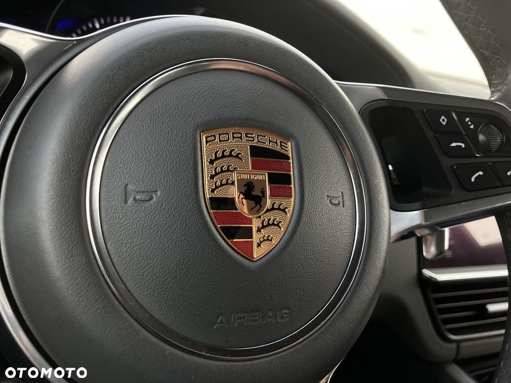 Porsche Cayenne Standard - 39