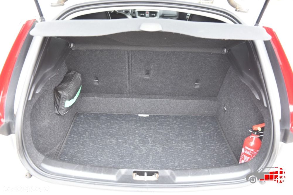 Volvo V40 - 20