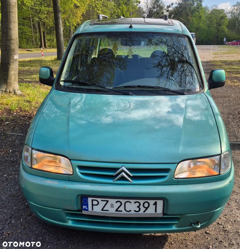 Citroën Berlingo 1.4i Exclusive - 24