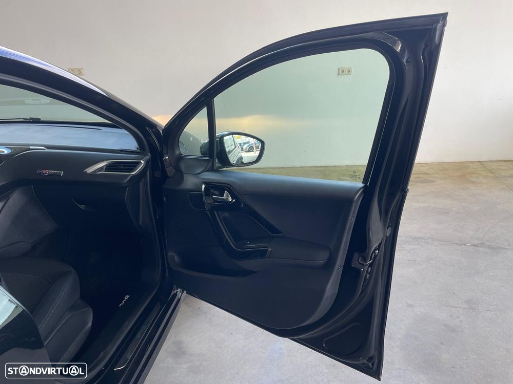 Peugeot 208 1.2 PureTech Style - 17