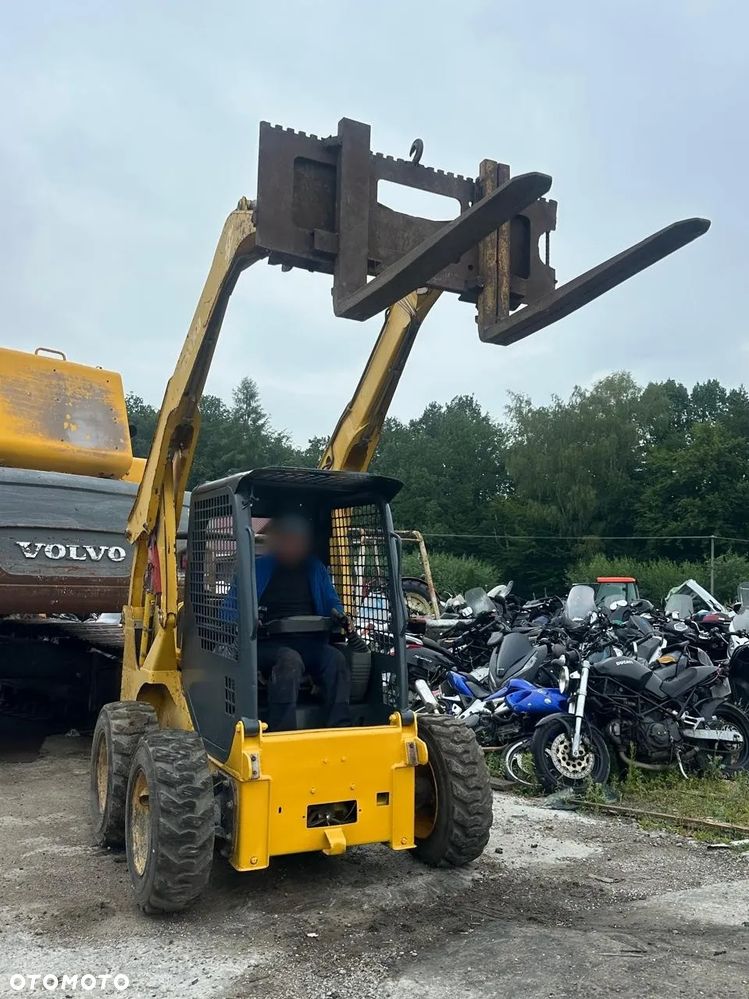 Komatsu Miniładowarka Ładowarka Kompaktowa KOMATSU SK 4x4 - 5