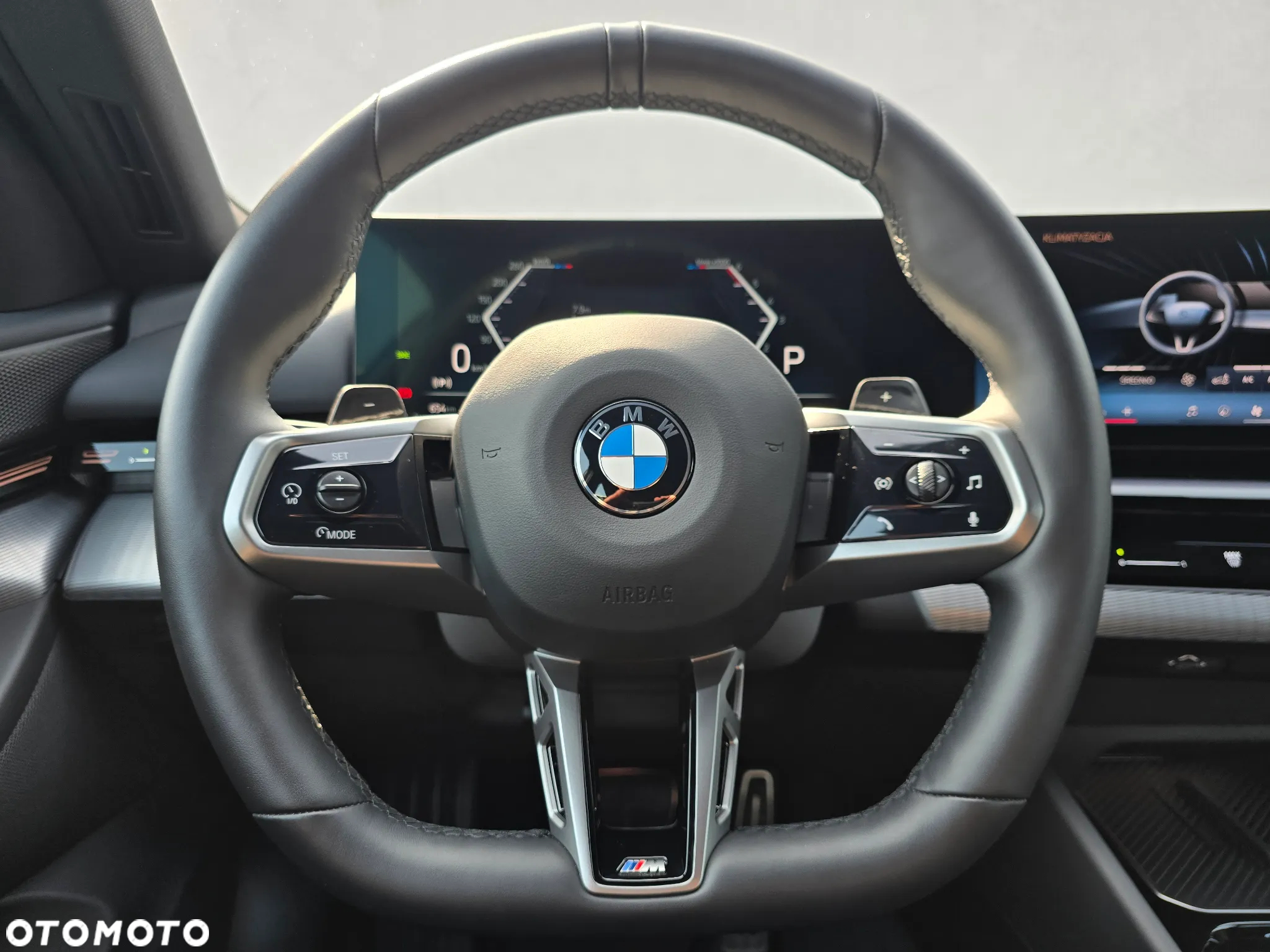 BMW Seria 5 520d xDrive - 18