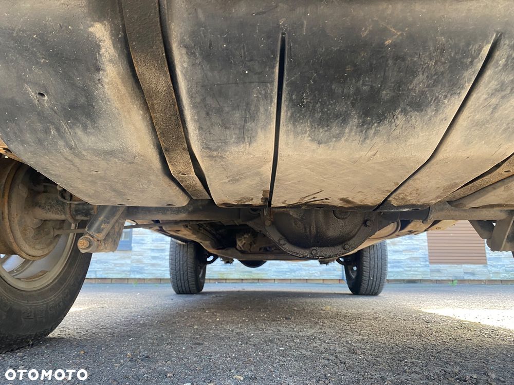 Jeep Cherokee 4.0 - 24